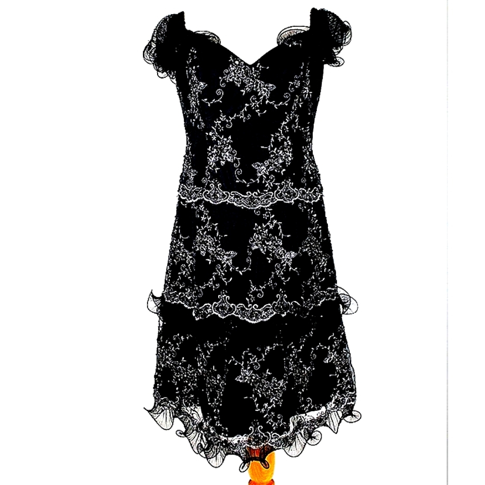 Claire Dickson Black and Metallic Silver Tulle Lace Tiered Formal Dress New 8